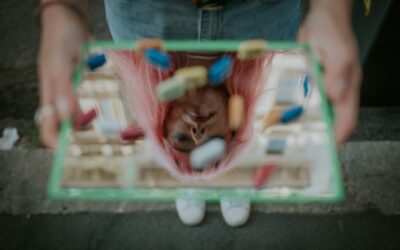 Automédication chez les jeunes: comprendre les causes, les effets et les signes à surveiller